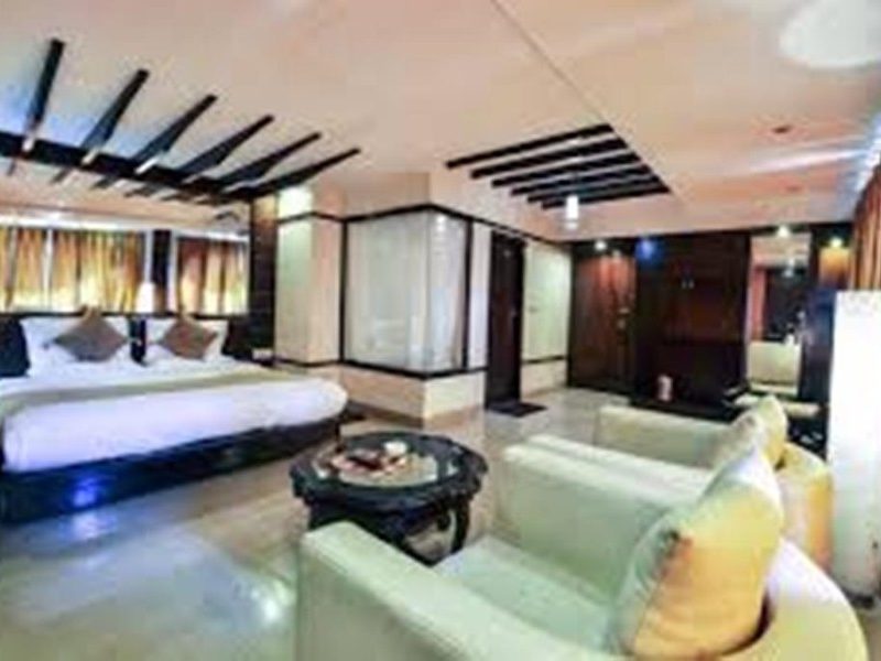 Hotel Surya Luxury Room