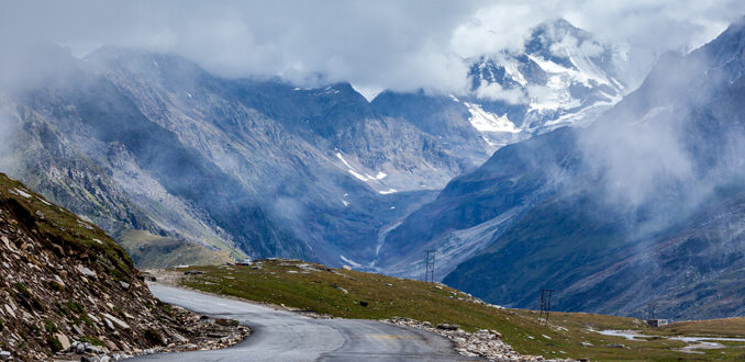 Day 01 : Delhi - Manali (570 kms)