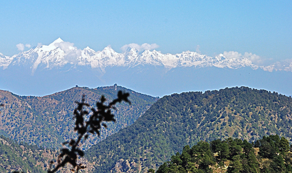 Day 1 : Delhi to Nainital (300km / 6hr 30 min )