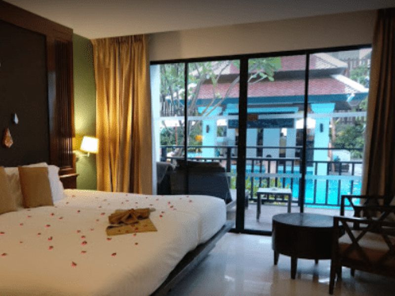 Centara Anda Dhevi Deluxe Room with pool view