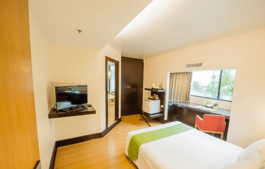 The Season Bangkok Huamark Superior Double Room