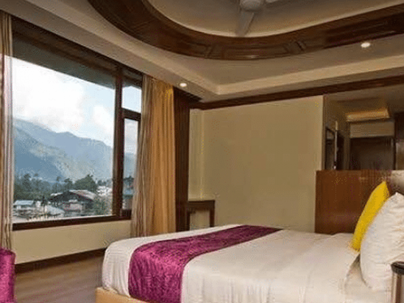 Rohtang Heights Luxury Room